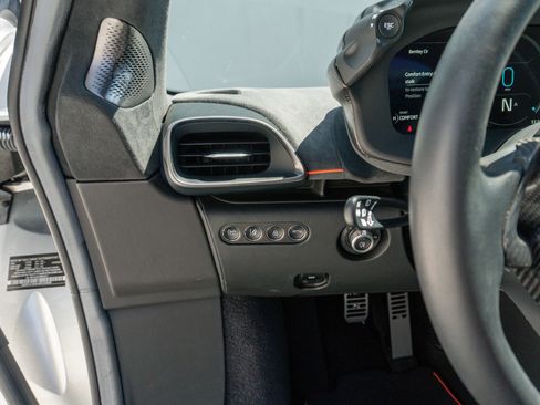 Used 2023 McLaren Artura RWD image 63