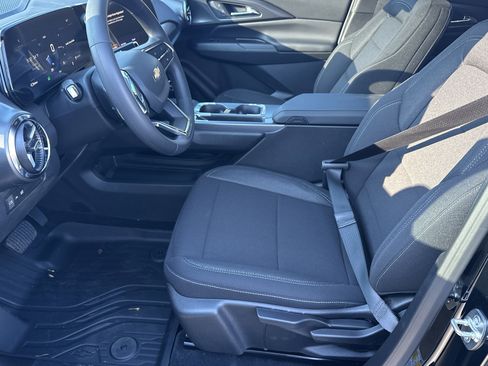 New 2026 Chevrolet Equinox EV LT image 9