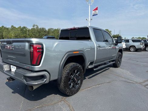 Used 2024 GMC Sierra 2500 AT4 w/ AT4 Preferred Package AWD/4WD image 3