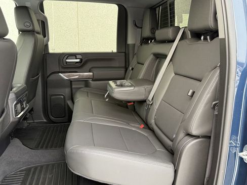 Used 2020 Chevrolet Silverado 2500 LTZ w/ LTZ Plus Package image 29