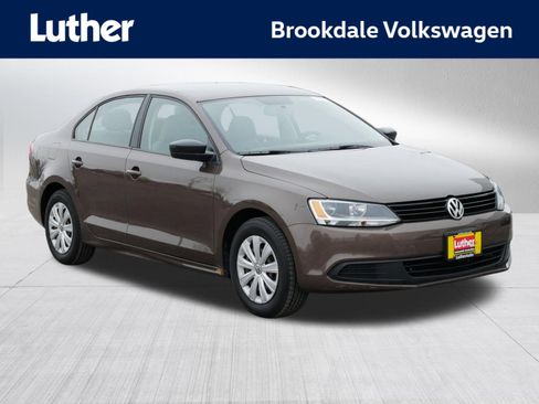 Used 2014 Volkswagen Jetta S image 1