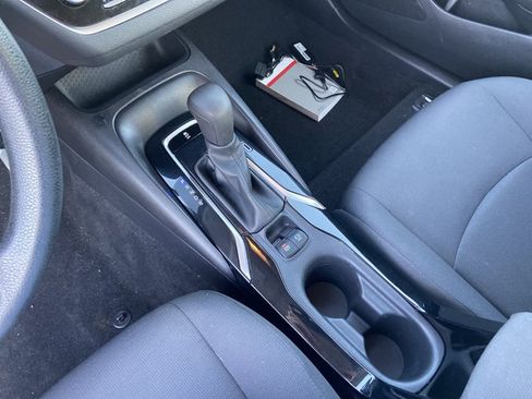 Used 2021 Toyota Corolla LE w/ Carpet Mat Package (TMS) FWD image 24