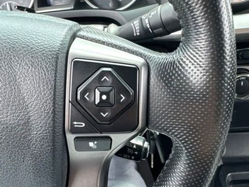 Used 2016 Toyota Tacoma SR5 w/ SR5 Appearance Package (SN) AWD/4WD image 30