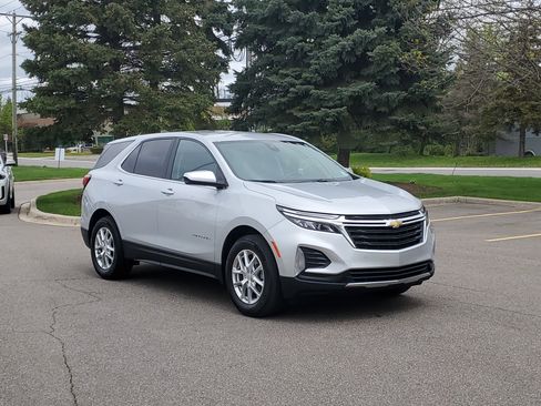 Used 2022 Chevrolet Equinox LT FWD image 4