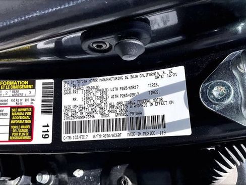 Used 2022 Toyota Tacoma TRD Sport w/ Technology Package AWD/4WD image 19