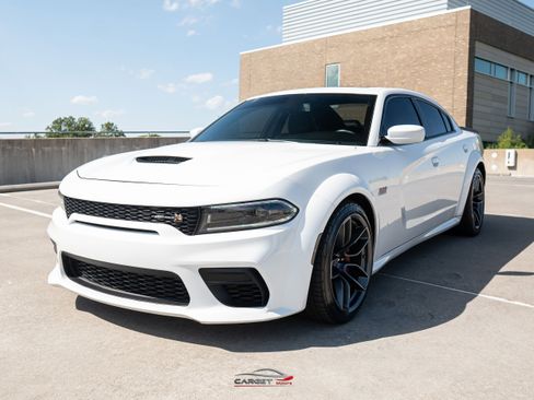Used 2022 Dodge Charger Scat Pack RWD image 3