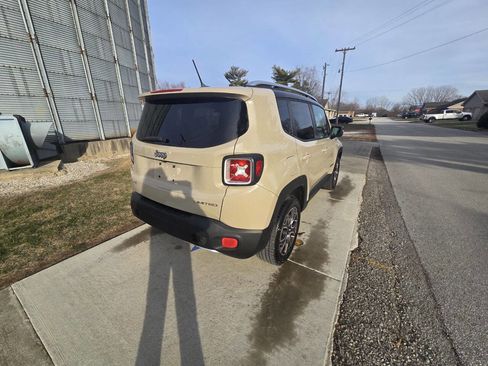 Used 2015 Jeep Renegade Limited image 6