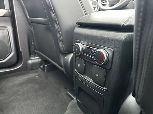 Certified 2022 Ford Explorer XLT w/ Equipment Group 202A image 40