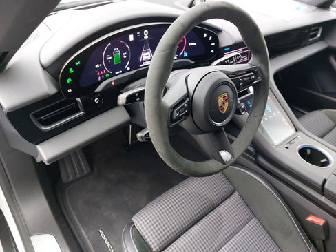 Used 2025 Porsche Taycan 4S image 4