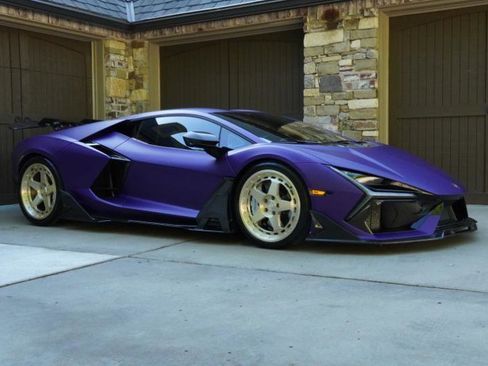 Used 2024 Lamborghini Revuelto AWD/4WD image 3