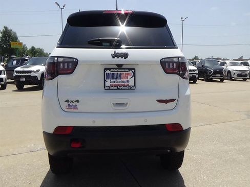 Certified 2025 Jeep Compass Trailhawk AWD/4WD image 7
