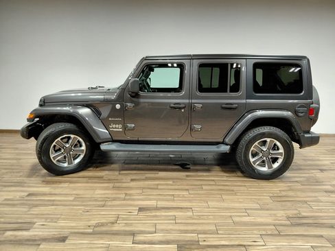 Certified 2019 Jeep Wrangler Unlimited Sahara image 27