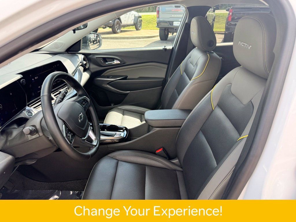 Used 2025 Chevrolet Trax ACTIV w/ Driver Confidence Package FWD image 6