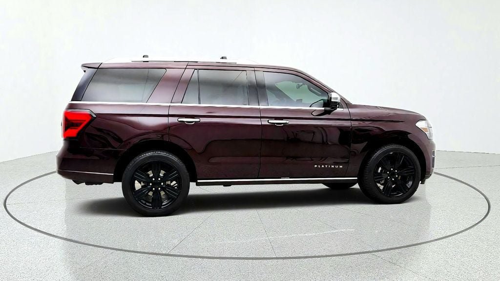 Used 2023 Ford Expedition Platinum AWD/4WD image 4