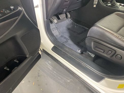 Used 2015 Toyota Highlander Plus image 25