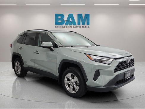 Used 2022 Toyota RAV4 XLE image 9