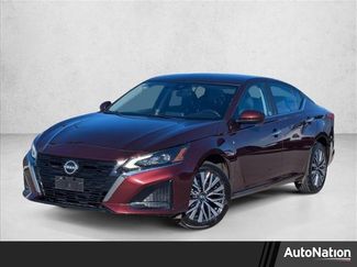 Used 2023 Nissan Altima 2.5 SV video 1