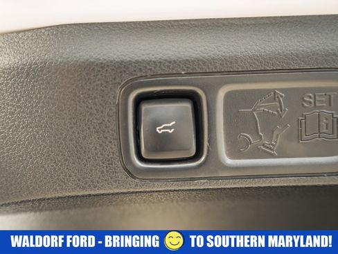 Used 2019 Ford Expedition Limited w/ Equipment Group 301A image 12