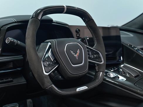 Used 2025 Chevrolet Corvette Z06 RWD image 15