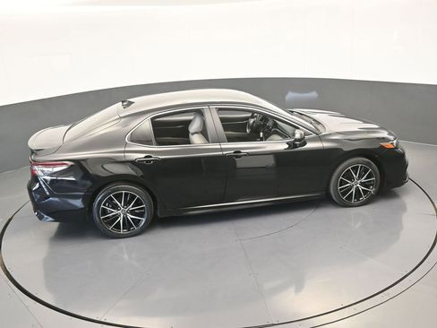 Used 2024 Toyota Camry SE image 50