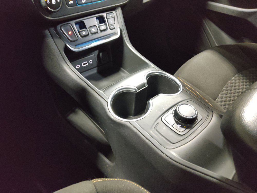 Used 2021 GMC Terrain SLE AWD/4WD image 26