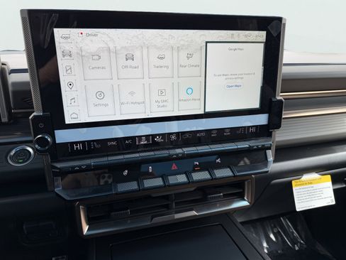 Used 2024 GMC Hummer EV 2X w/ LPO, Illumination Package image 29