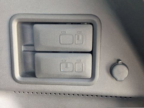 Used 2019 Chevrolet Equinox Premier image 15