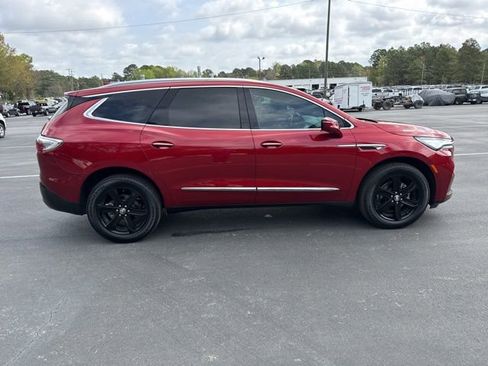 Used 2024 Buick Enclave Essence w/ Sport Touring Edition image 6