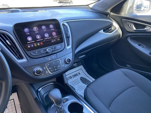 Used 2024 Chevrolet Malibu LT image 22