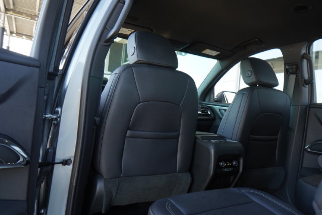 Used 2026 Chevrolet Traverse LT FWD image 25