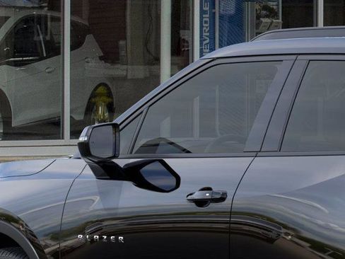 New 2026 Chevrolet Blazer LT image 12