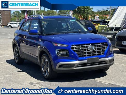 Used 2023 Hyundai Venue SEL FWD image 2
