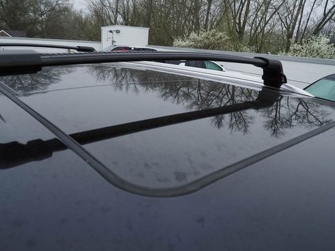 Used 2023 Chevrolet Tahoe Premier image 9