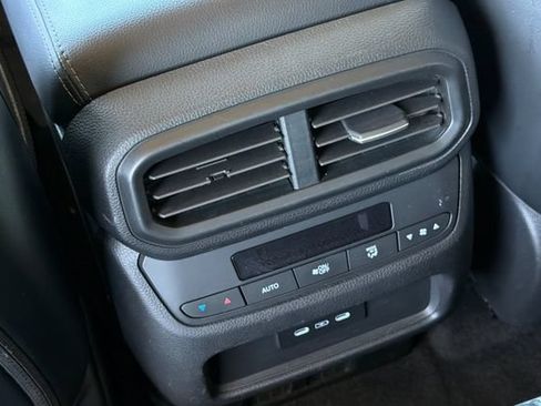 Certified 2024 Honda Pilot Touring image 14