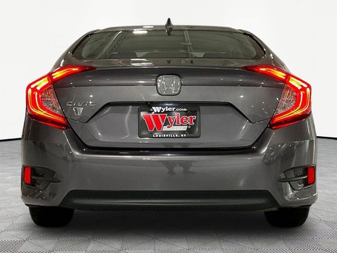 Used 2018 Honda Civic EX image 5