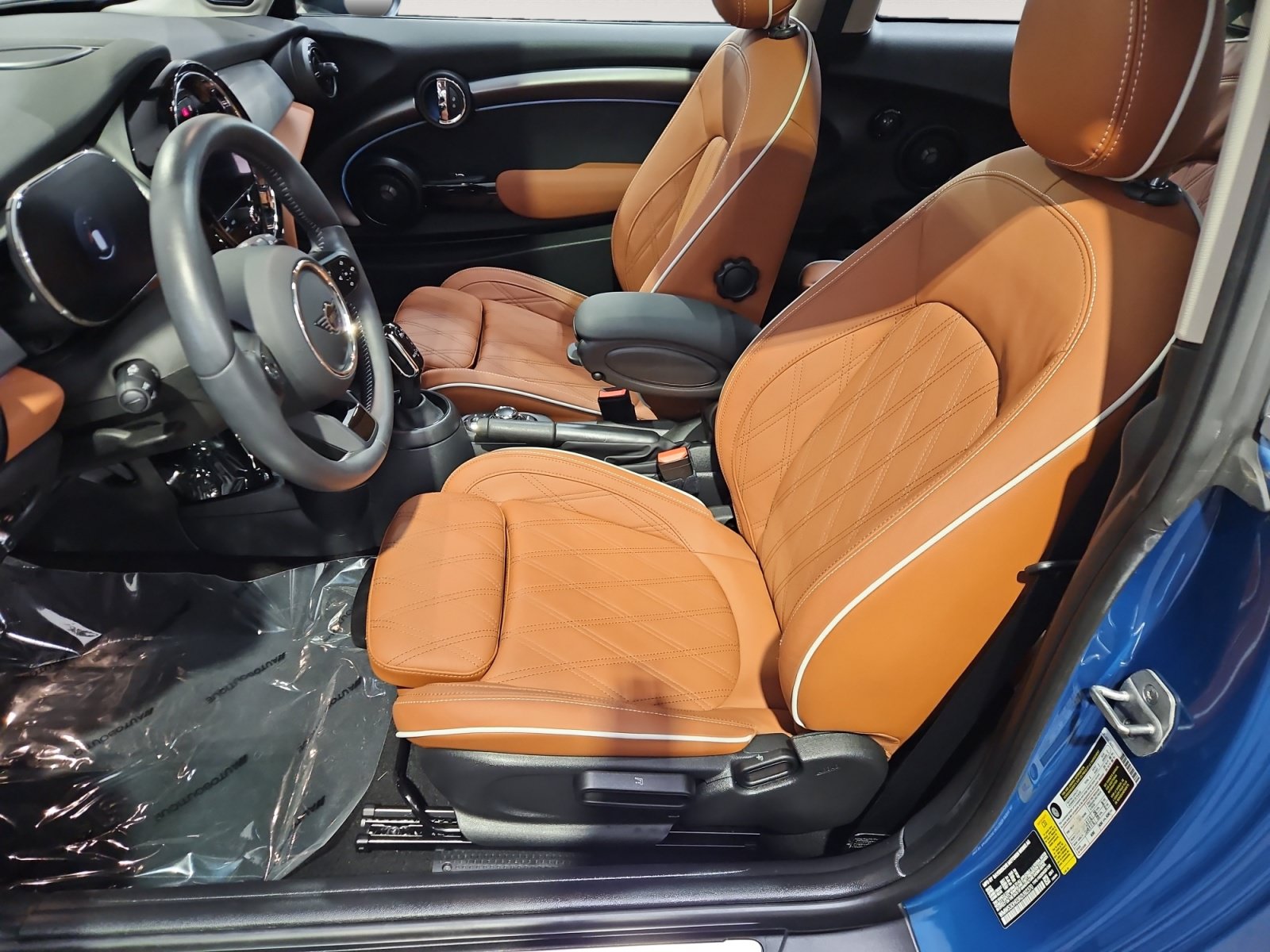 Used 2024 MINI Cooper S w/ Signature Upholstery Package FWD image 9