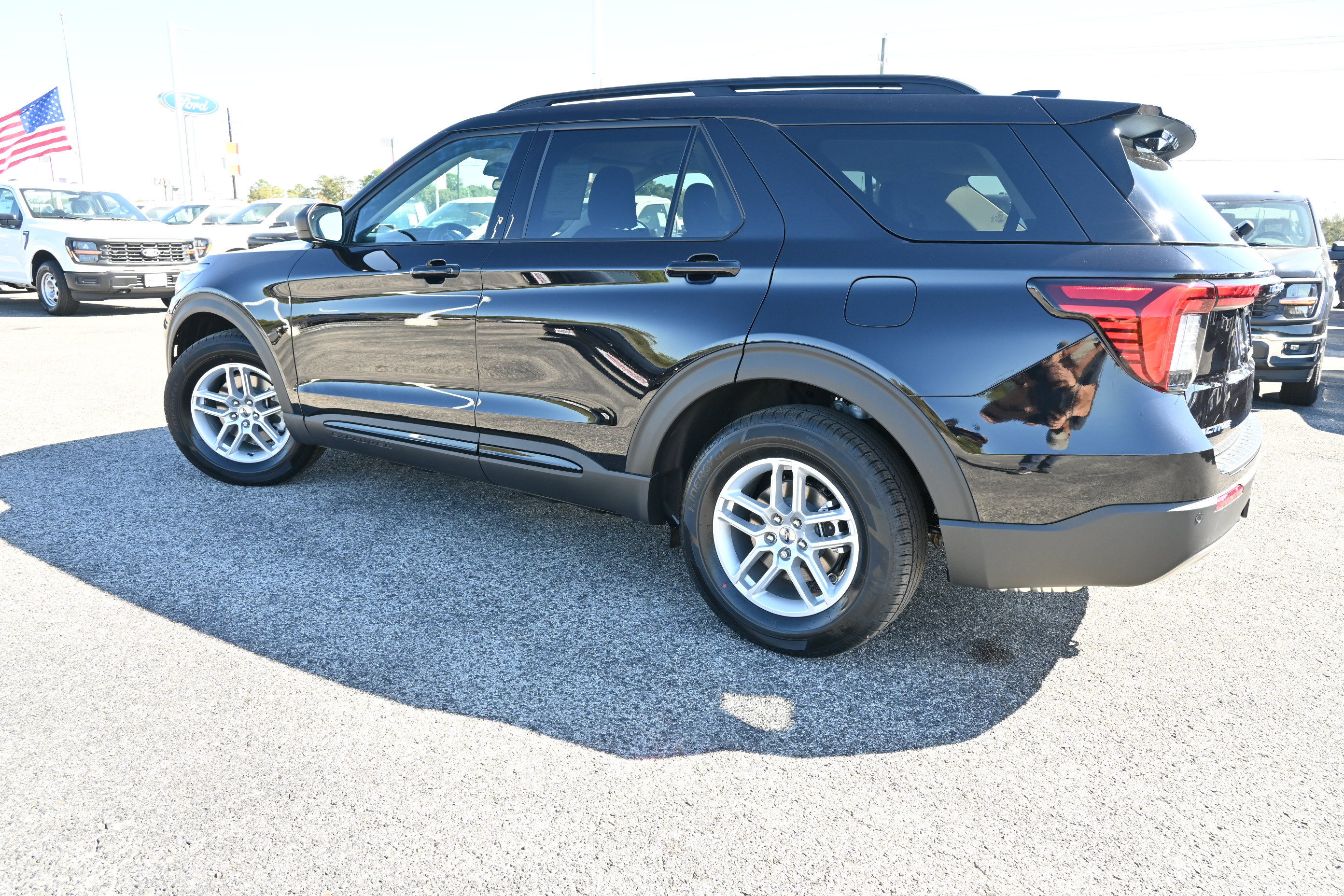 New 2026 Ford Explorer Active w/ Active Comfort Package RWD image 7