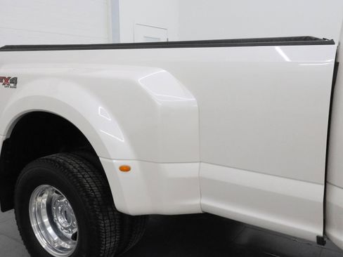 Used 2019 Ford F350 Lariat w/ Lariat Ultimate Package image 28