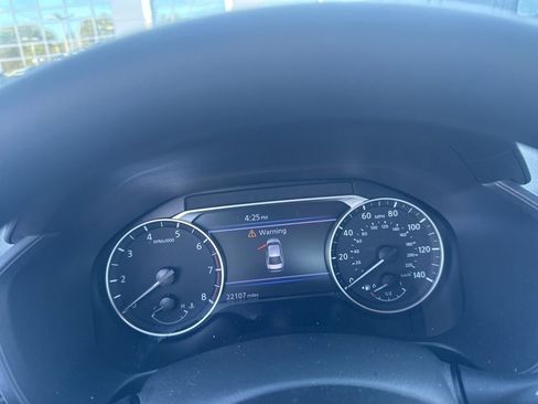 Used 2025 Nissan Altima 2.5 SV image 6