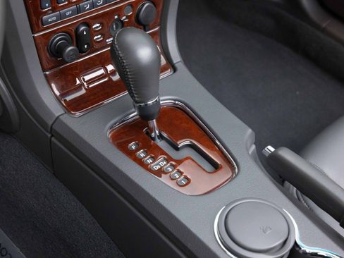 Used 2002 Ford Thunderbird RWD image 24