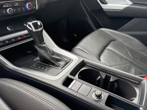 Used 2024 Audi Q3 2.0T Premium image 19