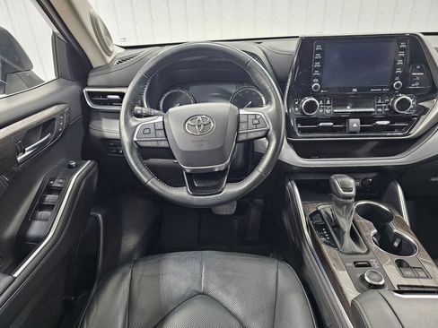 Used 2021 Toyota Highlander Limited image 5