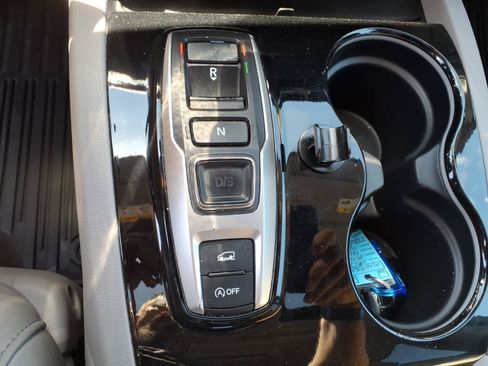 Used 2019 Honda Pilot Touring image 32