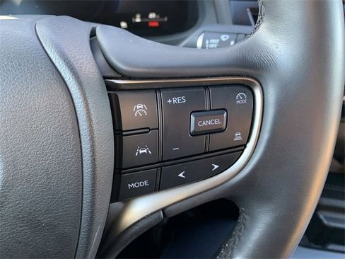 Used 2025 Lexus UX 300h 300h image 29