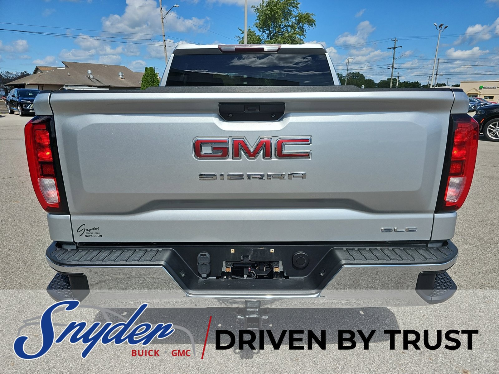 Used 2019 GMC Sierra 1500 SLE w/ SLE Value Package AWD/4WD image 6
