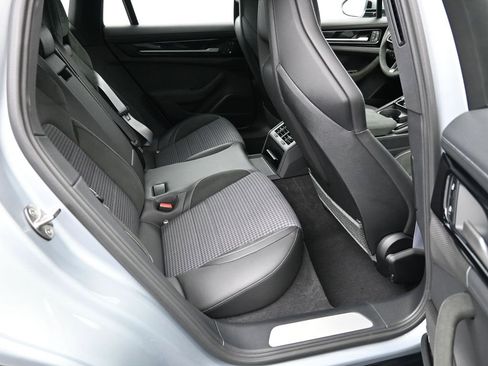Used 2024 Porsche Panamera 4 image 23