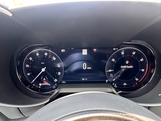 Used 2025 Alfa Romeo Giulia AWD image 12