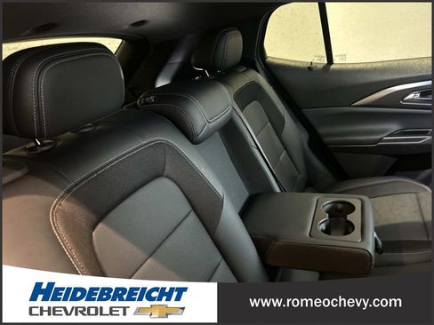 Used 2024 Chevrolet Equinox EV LT FWD image 32