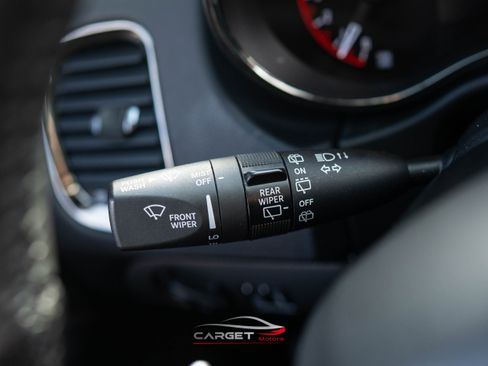 Used 2020 Dodge Durango R/T w/ Technology Group image 28