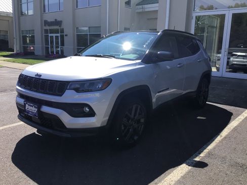 New 2025 Jeep Compass Limited w/ Sun and Sound Group image 3